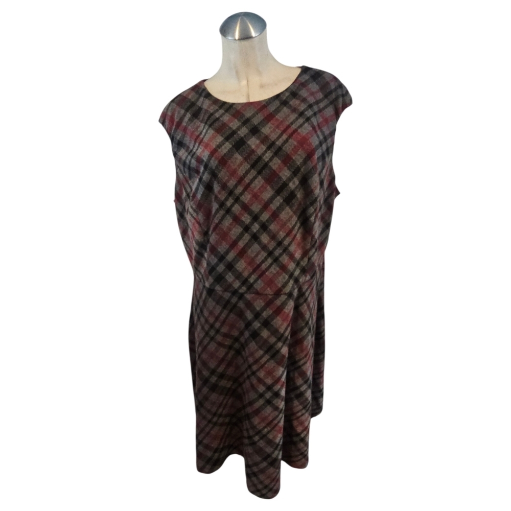 Maggy London Dress Size 20W Gray Black Red Plaid Sleeveless